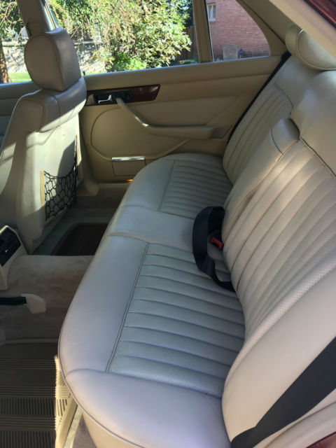 1988 Mercedes-Benz 400-Series Sedan 4-door - photo 7