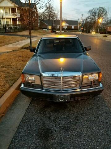 Mercedes-Benz 1988 Car, As is.. Not running . 1988 Mercedes-Benz SL-Class