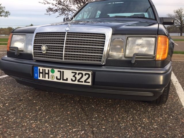 Mercedes Benz 1991 300E W124 300 Series Sedan Dark Gray Metallic Leather Rare 1991 Mercedes-Benz 300-Series