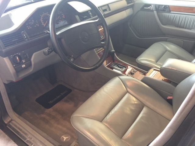 1991 Mercedes-Benz 300-Series - photo 9