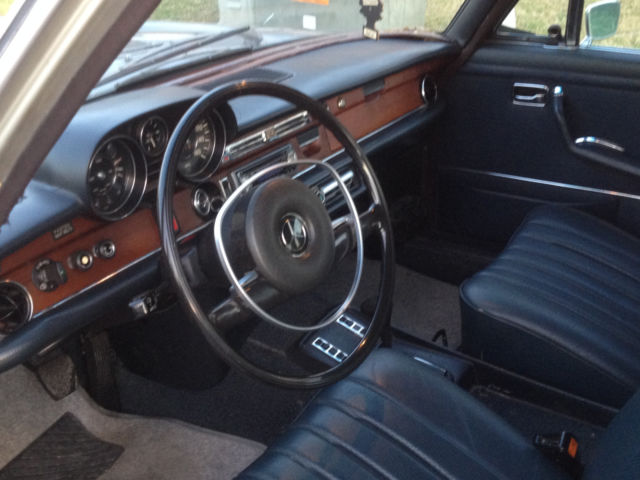 1972 Mercedes-Benz 200-Series - photo 12
