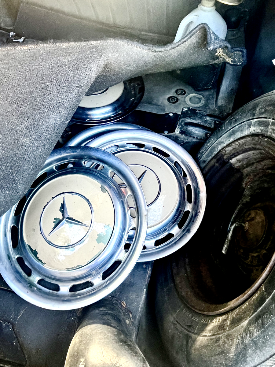 1971 Mercedes-Benz 200 Series - photo 13