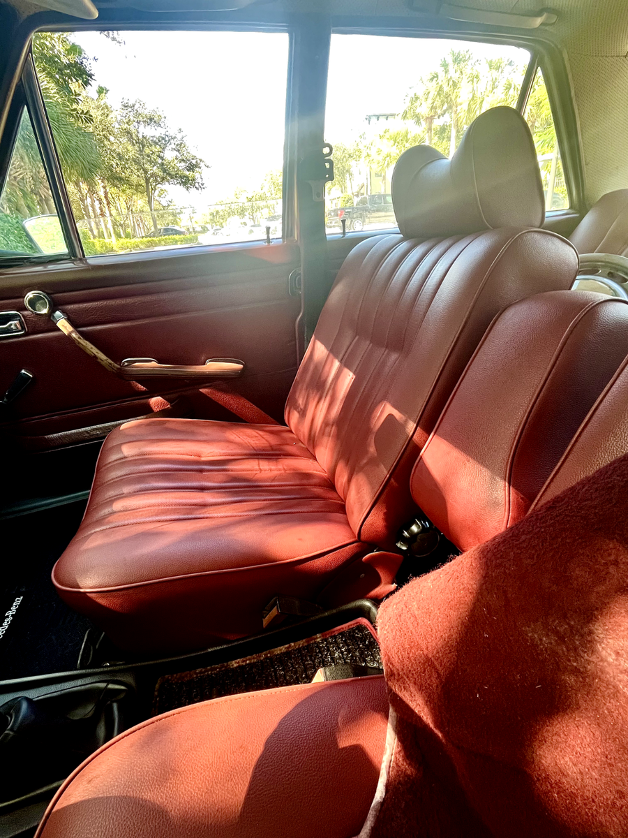1971 Mercedes-Benz 200 Series - photo 4