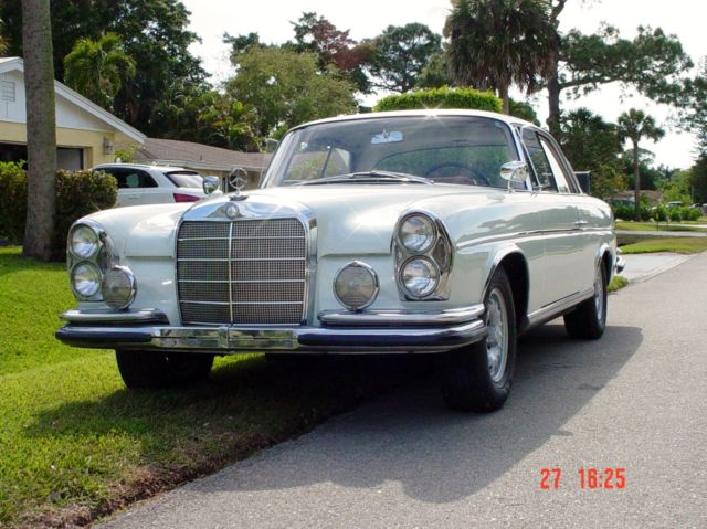MERCEDES BENZ 220 SE - 1964 - OPERA COUPE- 1964 Mercedes-Benz 200-Series Coupe