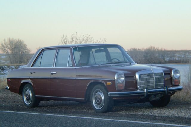 1973 Mercedes-Benz 200-Series base - photo 7