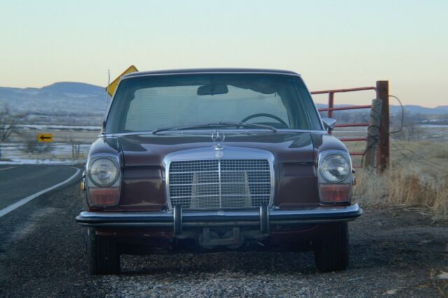 1973 Mercedes-Benz 200-Series base - photo 8