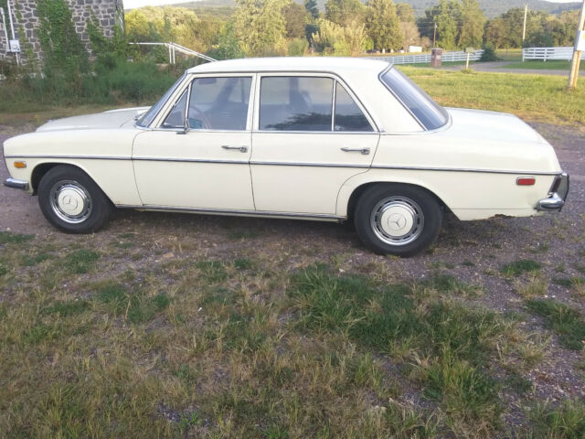 1970 Mercedes-Benz 220D - photo 2