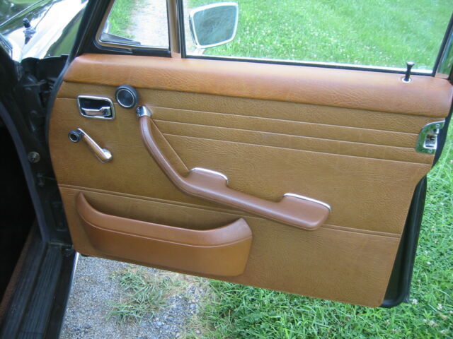 1969 Mercedes-Benz 200-Series W115 - photo 10