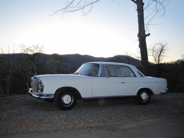 1966 Mercedes-Benz 200-Series - photo 12