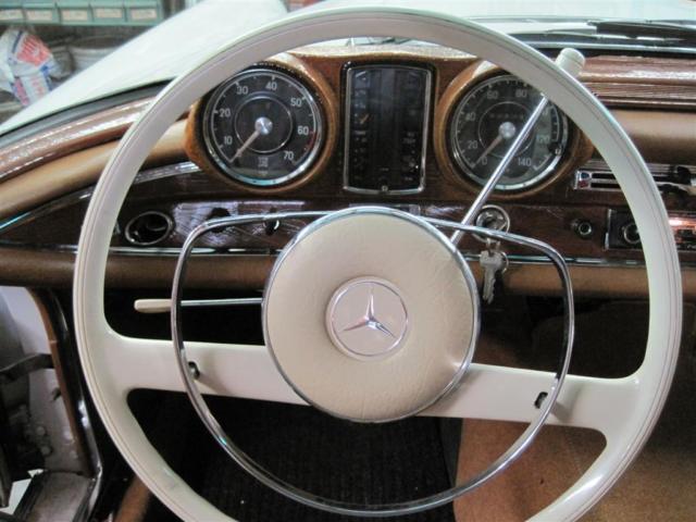 1966 Mercedes-Benz 200-Series - photo 13
