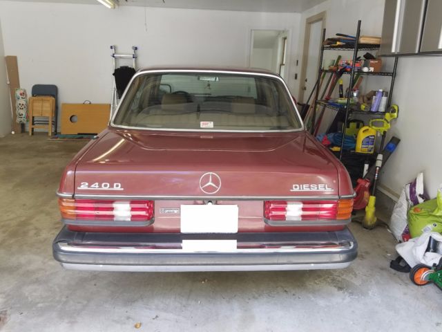 1982 Mercedes-Benz 200-Series - photo 3