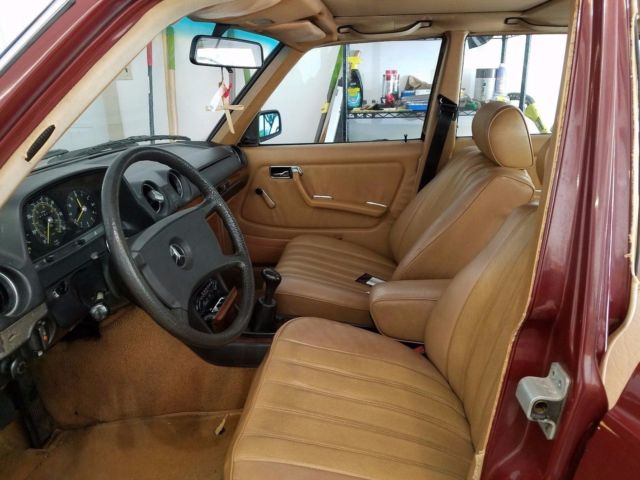 1982 Mercedes-Benz 200-Series - photo 7