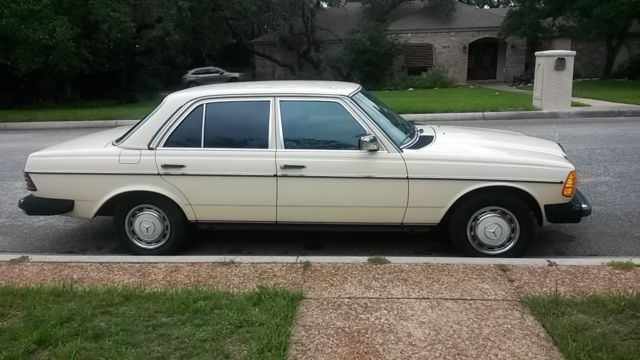 1983 Mercedes-Benz 200-Series - photo 6
