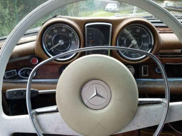 1971 Mercedes-Benz 200-Series 280 sec - photo 8