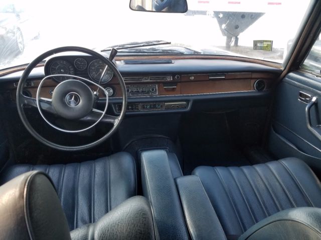 1971 Mercedes-Benz 200-Series - photo 11