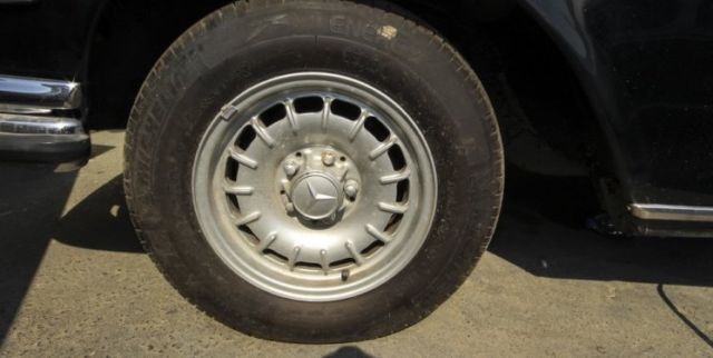 1969 Mercedes-Benz 200-Series Base - photo 3