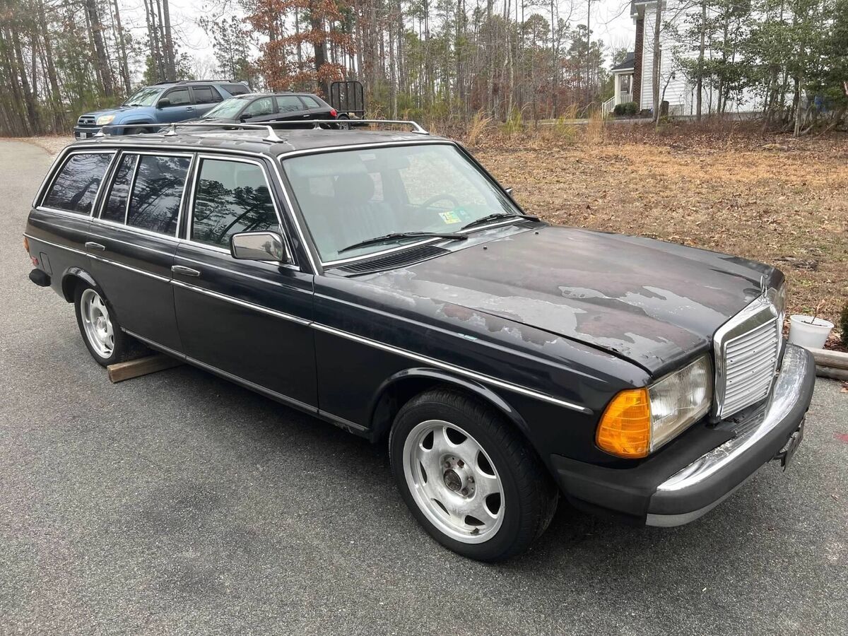 1900 Mercedes-Benz 280TE - photo 5