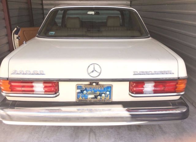1982 Mercedes-Benz 300-Series Base Coupe 2 Door - photo 9