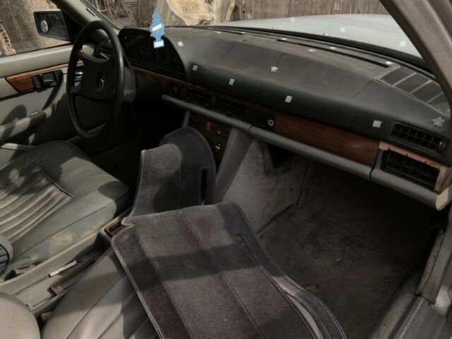 1981 Mercedes-Benz 300-Series - photo 8