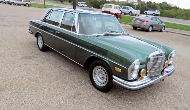 Mercedes Benz 300 SEL 6.3 1970 Mercedes-Benz 300-Series