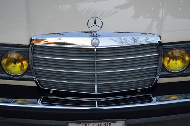 1983 Mercedes-Benz 300-Series 2 door coupe - photo 13