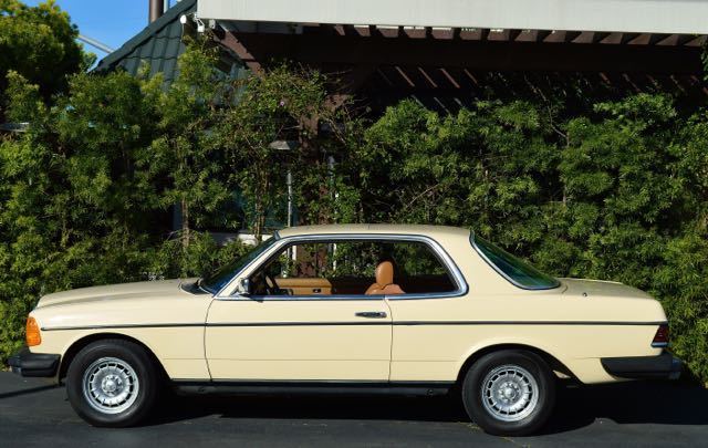 1983 Mercedes-Benz 300-Series 2 door coupe - photo 6