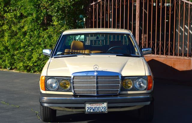 1983 Mercedes-Benz 300-Series 2 door coupe - photo 7