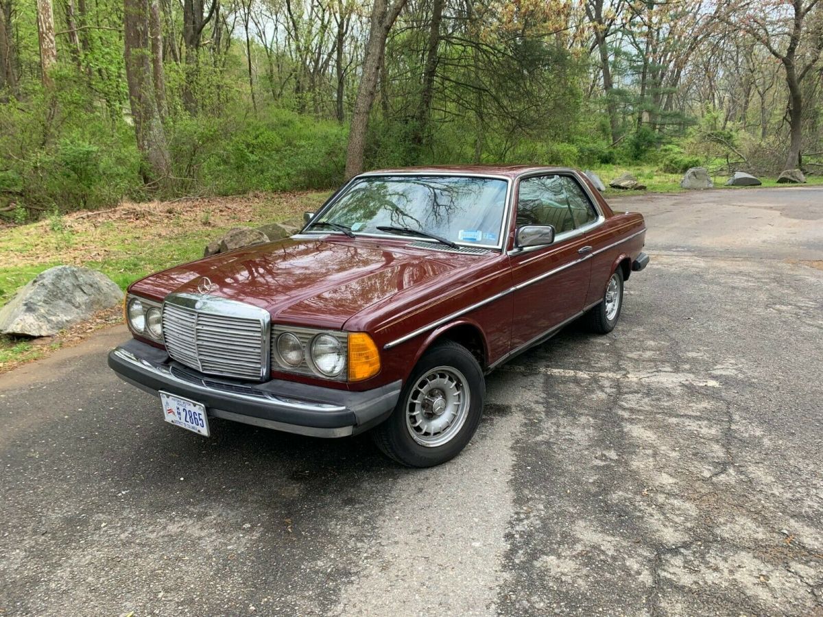 Mercedes-Benz 300-Series 300CD Coupe Diesel W123 1980 Mercedes-Benz 300-Series