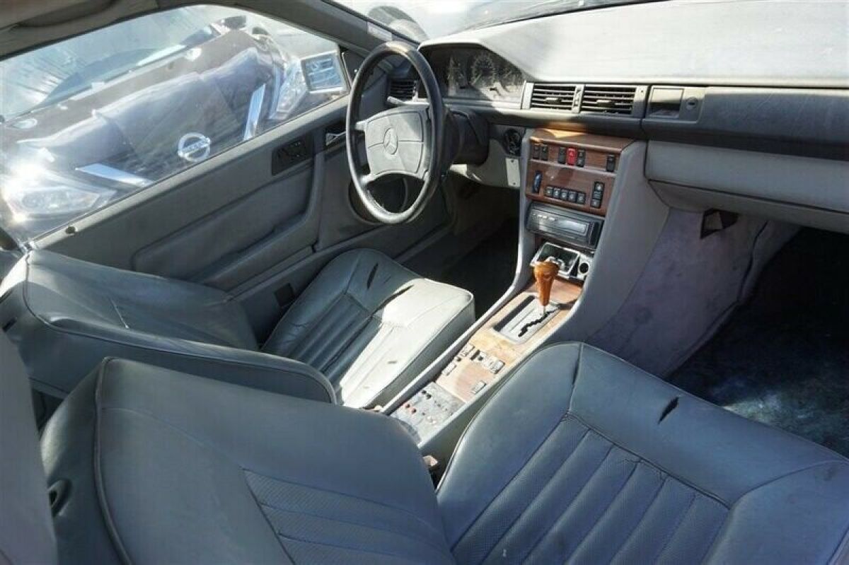 1988 Mercedes-Benz 300-Series 300CE - photo 2