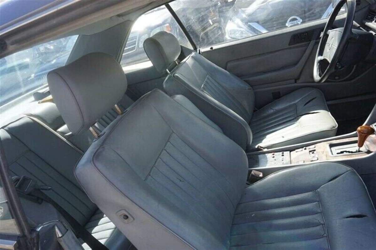 1988 Mercedes-Benz 300-Series 300CE - photo 8