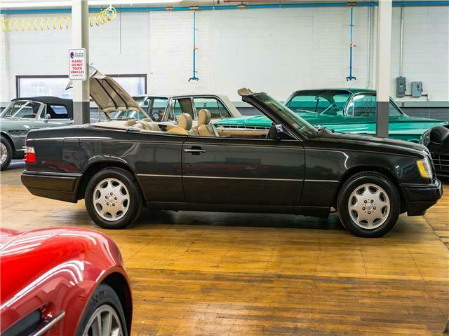 1994 Mercedes-Benz 300-Series -- - photo 4
