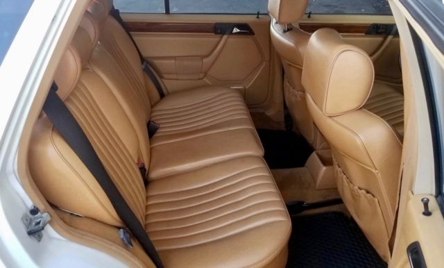 1992 Mercedes-Benz 300-Series White - photo 6