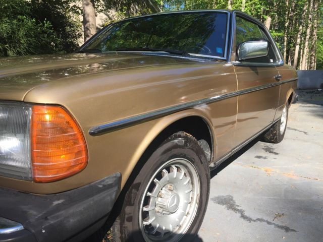 Mercedes-Benz 300CD Coupe W123 Rare Euro TURBODIESEL 2-Door 1982 Mercedes-Benz 300-Series
