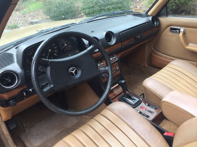 1982 Mercedes-Benz 300-Series - photo 12