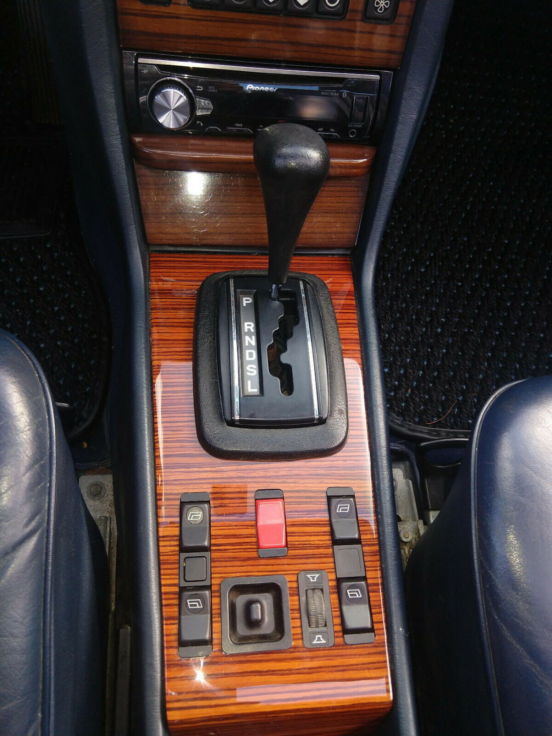 1984 Mercedes-Benz 300-Series - photo 10