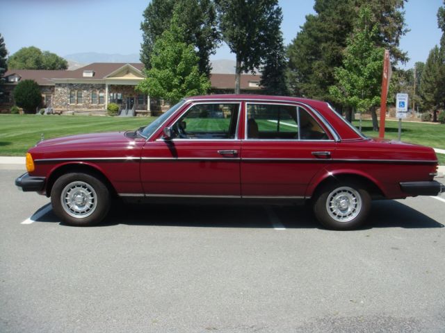 1985 Mercedes-Benz 300-Series