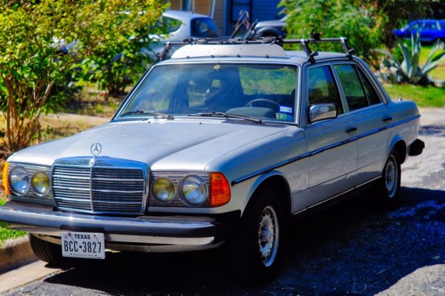 1982 Mercedes-Benz 300-Series