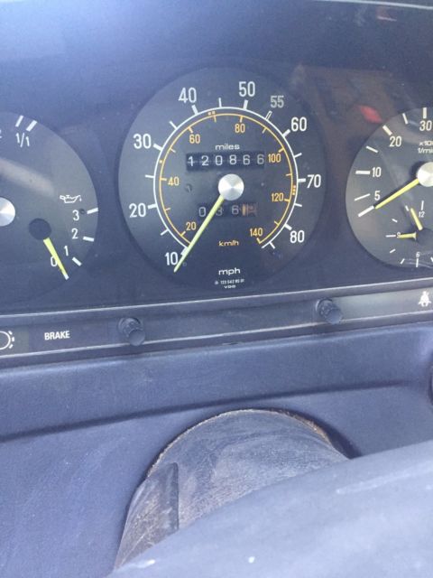 1982 Mercedes-Benz 300-Series - photo 2