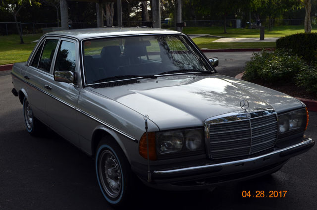 1981 Mercedes-Benz 300-Series Euro W123 - photo 2