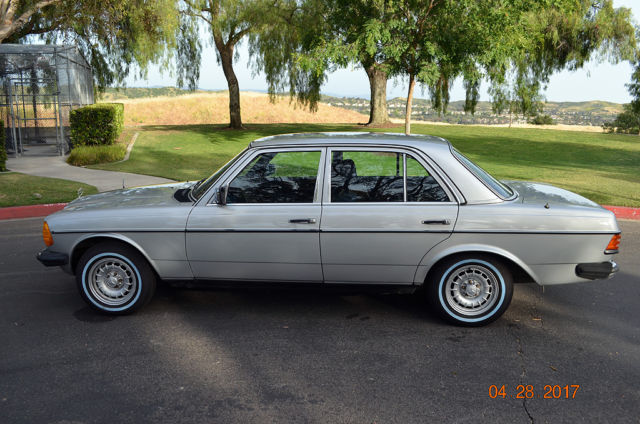 1981 Mercedes-Benz 300-Series Euro W123 - photo 4