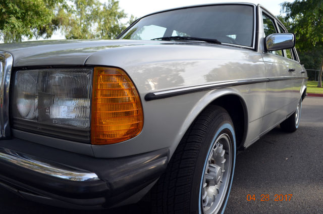 1981 Mercedes-Benz 300-Series Euro W123 - photo 5