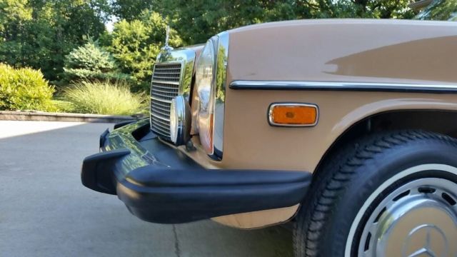 1976 Mercedes-Benz 300-Series - photo 9