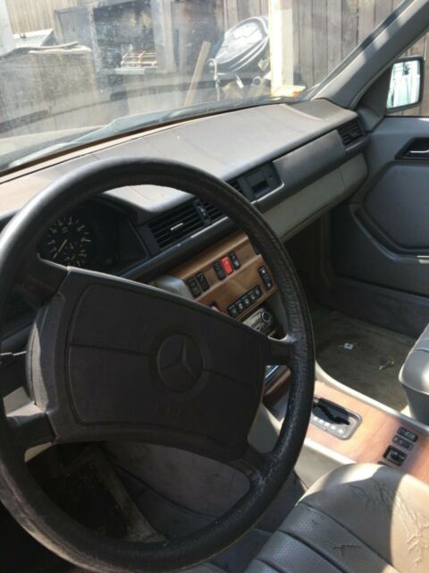1987 Mercedes-Benz 300-Series - photo 2