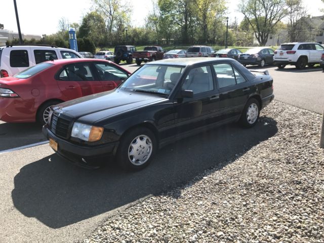 Mercedes Benz 300E 1986 Mercedes-Benz 300-Series