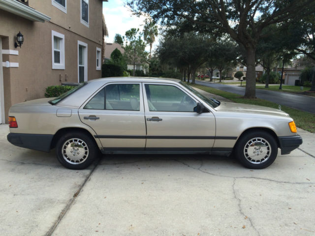 1989 Mercedes-Benz 300-Series - photo 3