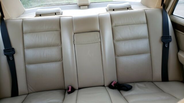 1990 Mercedes-Benz E-Class - photo 11