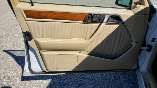 1990 Mercedes-Benz E-Class - photo 8