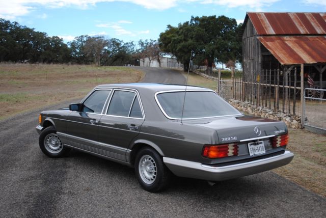 1982 Mercedes-Benz 300-Series - photo 2