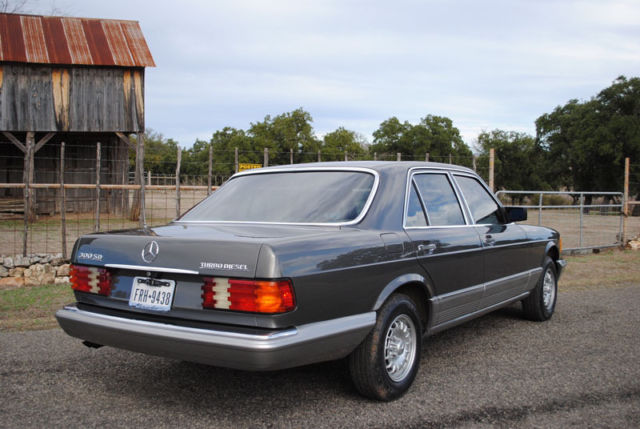 1982 Mercedes-Benz 300-Series - photo 4