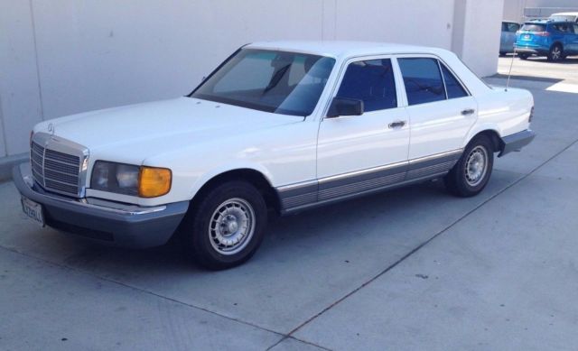 Mercedes-Benz 300SD White Blue 1981 Diesel 300 Series 121,060 Miles 1981 Mercedes-Benz 300-Series